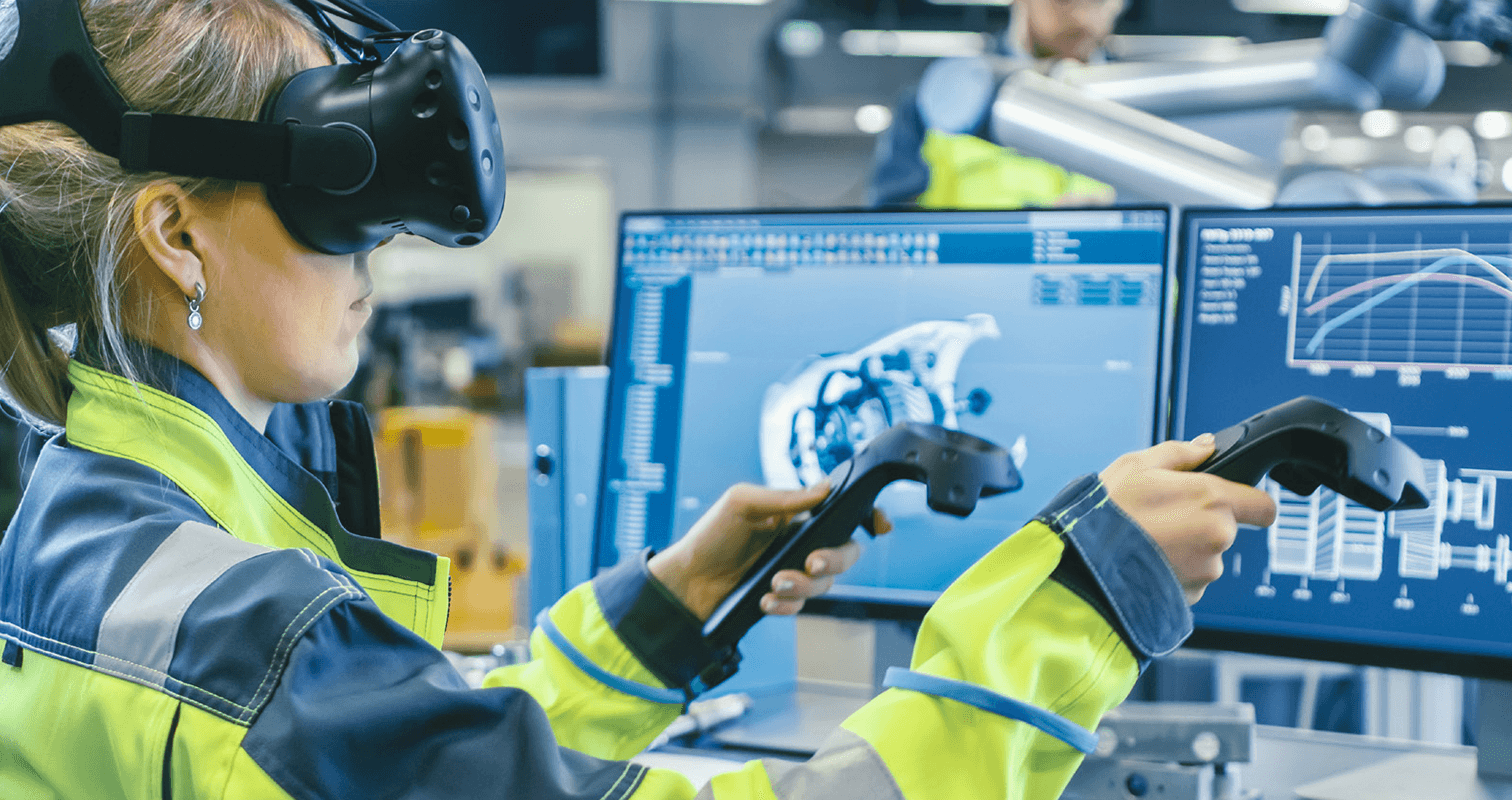 一位在 VR ni 工业空间工作的女性